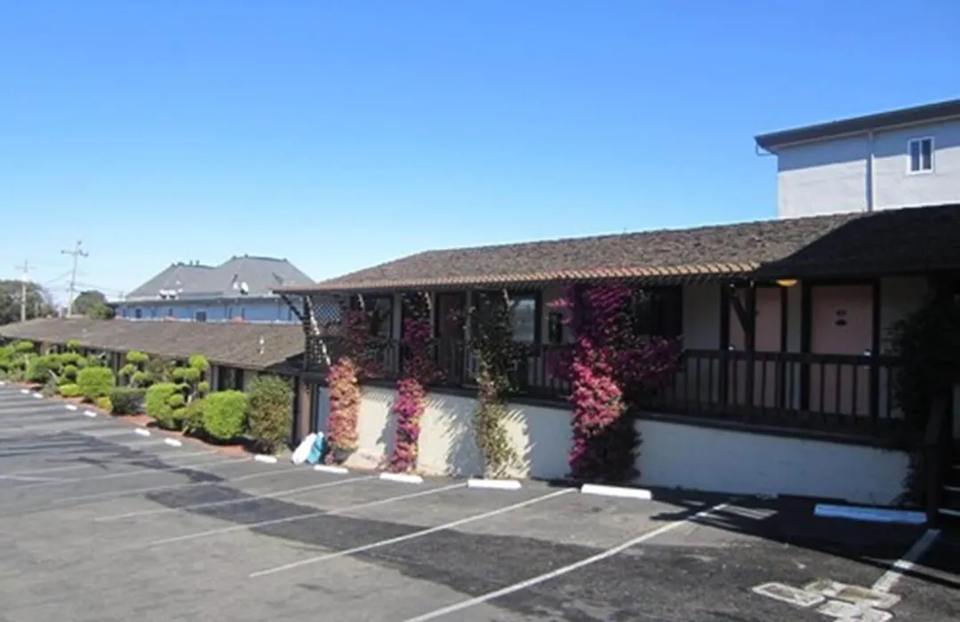Monterey Fairgrounds Inn-1